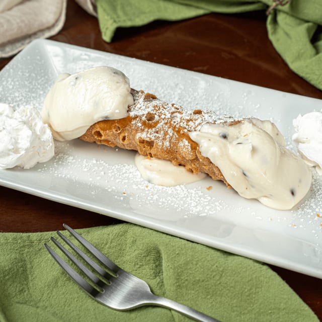 Cannoli.